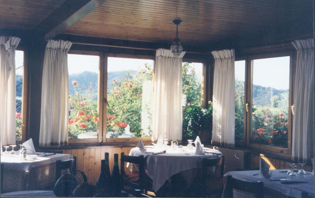 Albergo Ristorante Ai Pini Tarzo Buitenkant foto