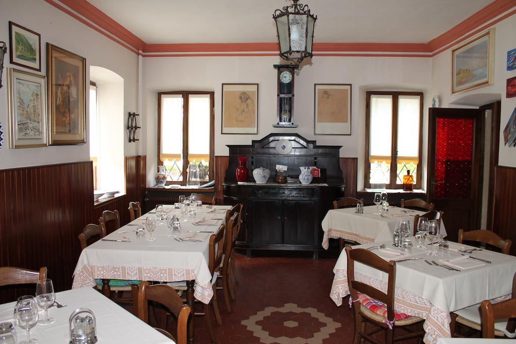 Albergo Ristorante Ai Pini Tarzo Buitenkant foto