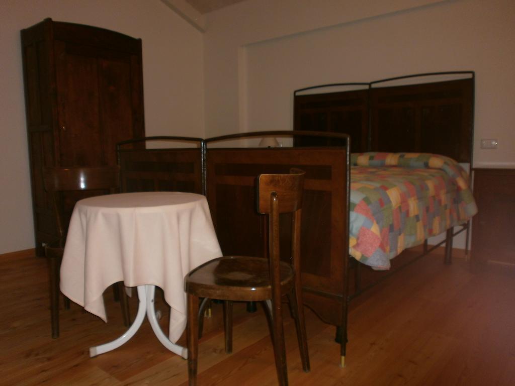 Albergo Ristorante Ai Pini Tarzo Buitenkant foto