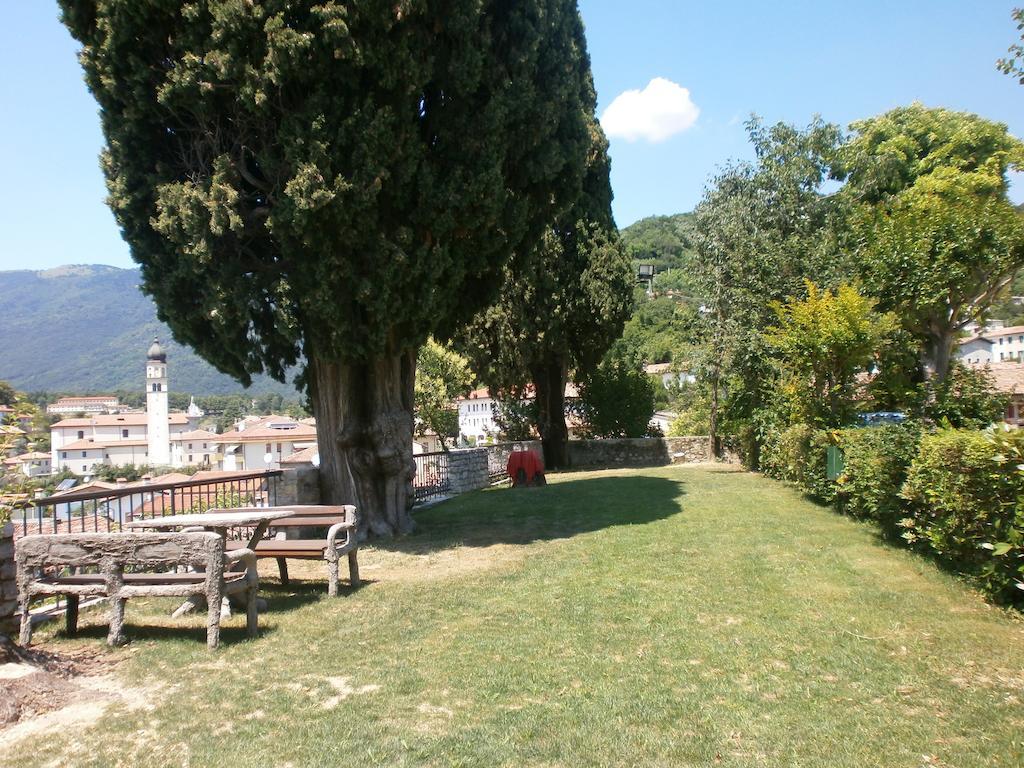 Albergo Ristorante Ai Pini Tarzo Buitenkant foto